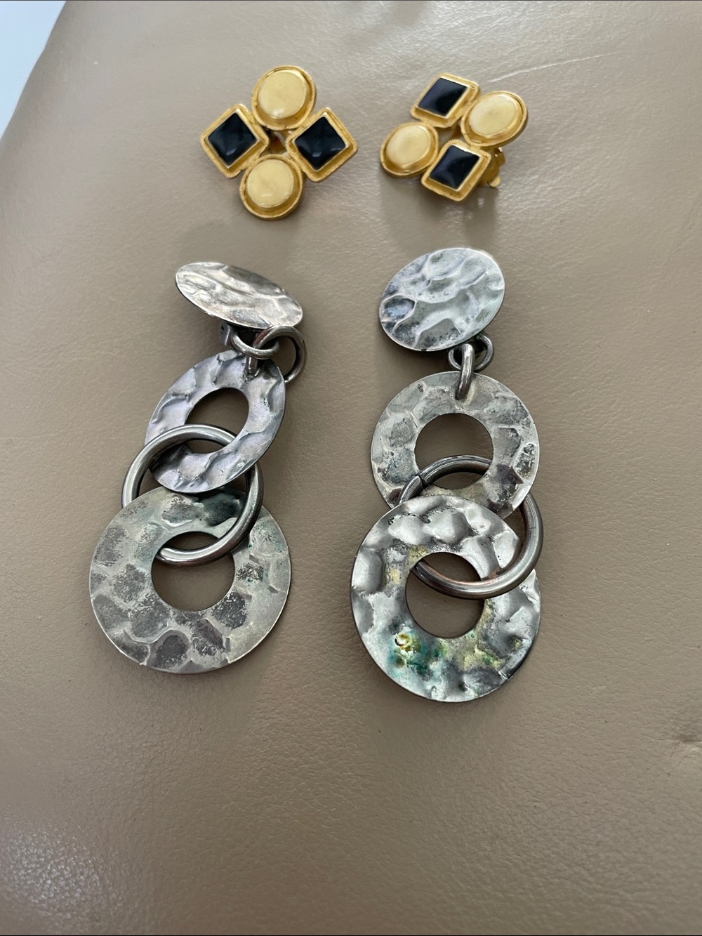 Hammered Triple-Link Drop Earrings in Silver tone and gold tone earrings clip